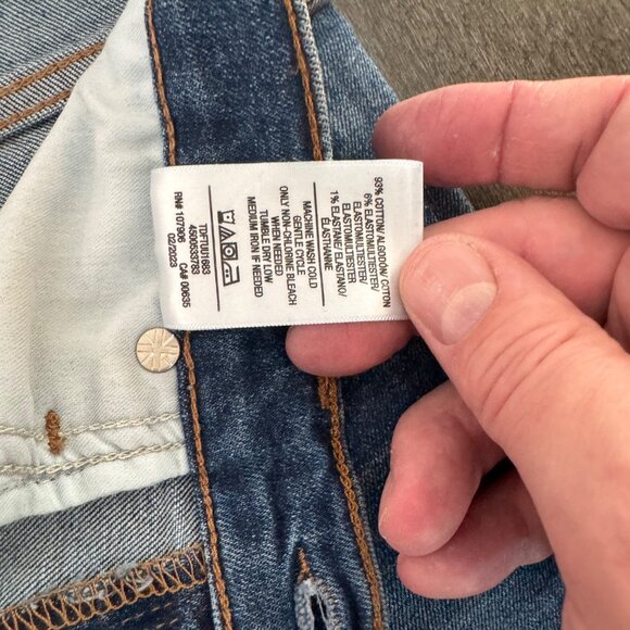 Hudson Amelia Mid Rise Knee Blue Denim Shorts Women's Raw Hem, Size 27 NWT - Picture 7 of 11